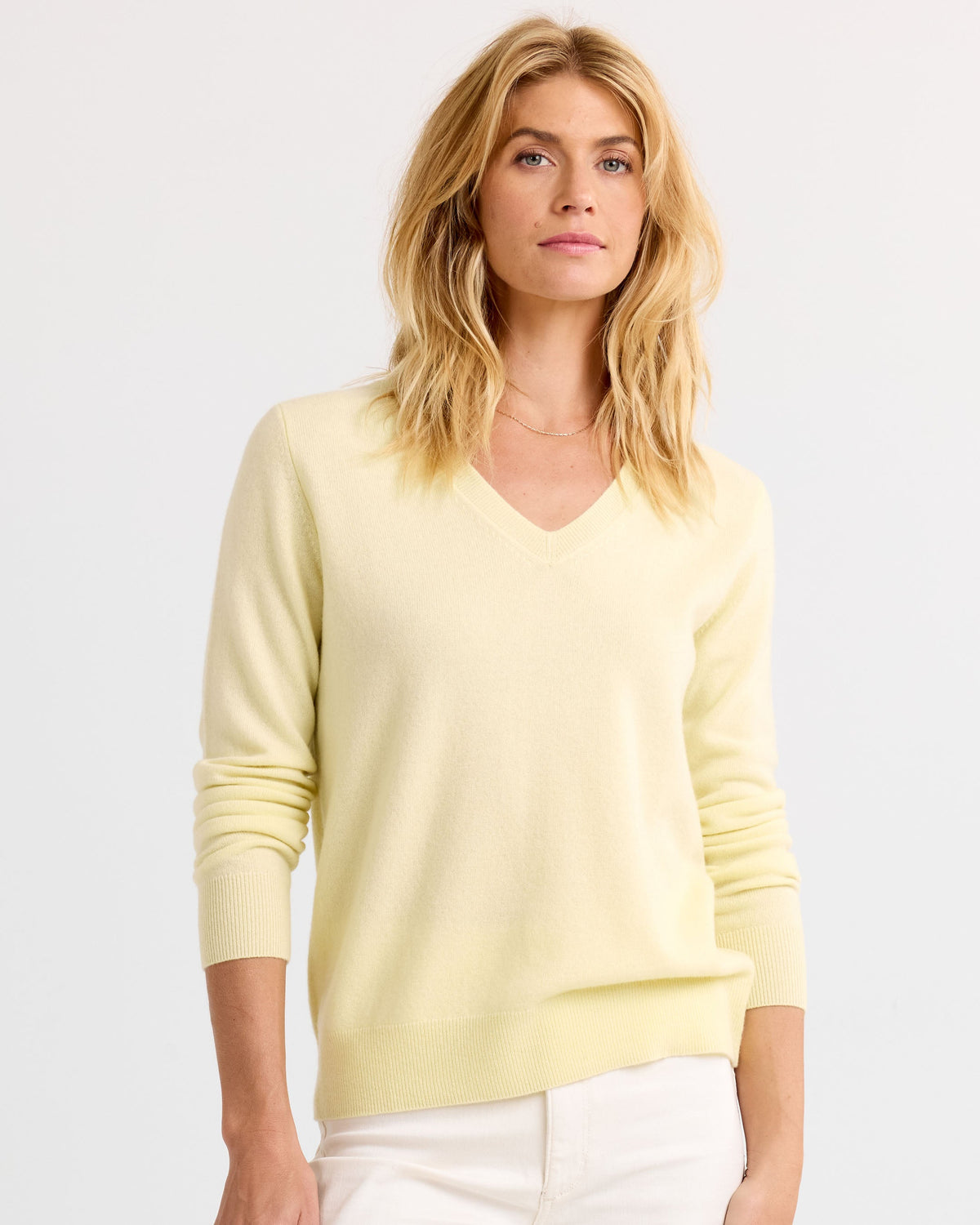 Essential Cashmere V-Neck