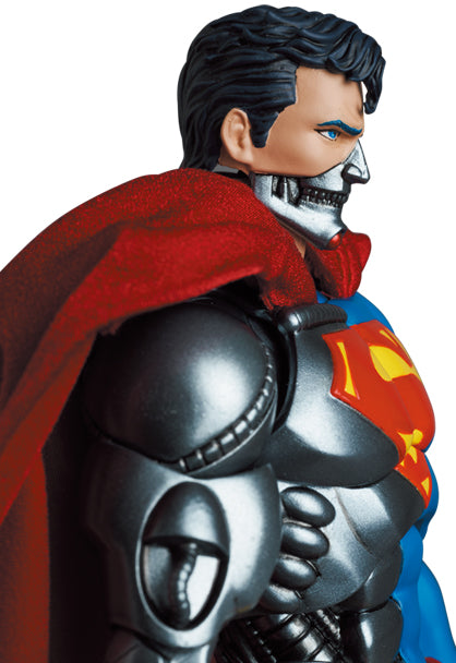 MAFEX Cyborg Superman