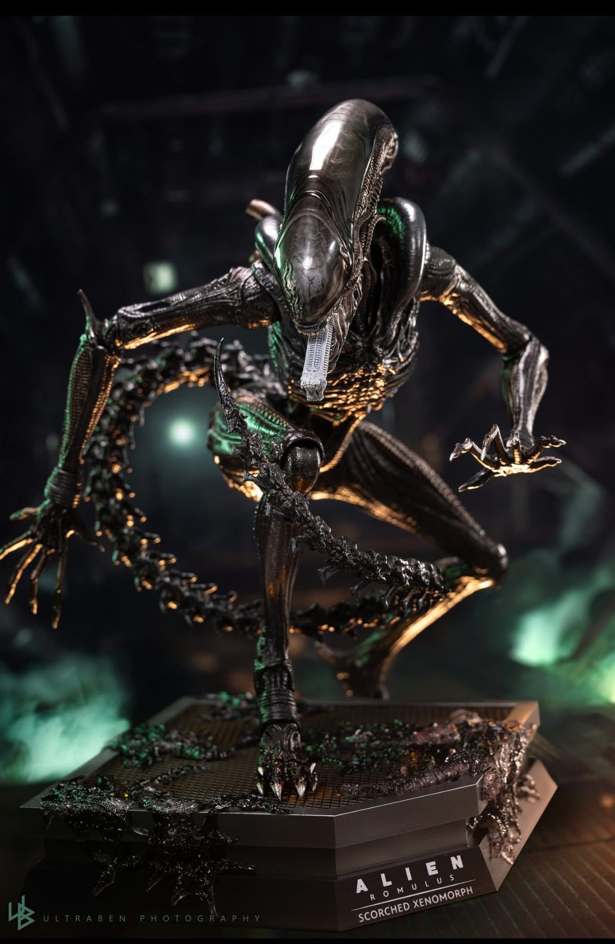 READY🔥Hot Toys MMS784 Alien: Romulus 1/6th scale Scorched Xenomorph Collectible Figure
