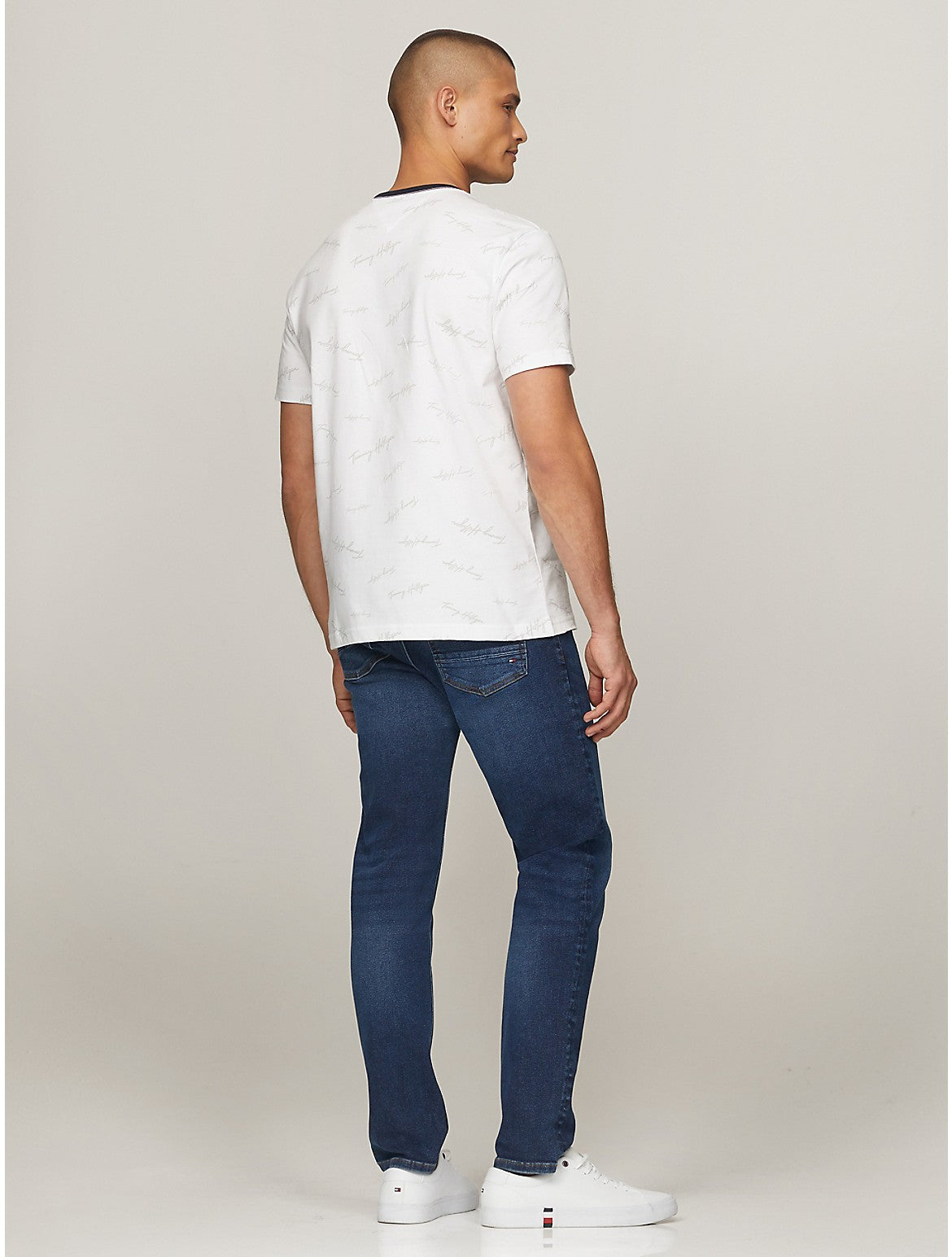 Tommy Hilfiger Men's Signature Flag Stripe Logo T-Shirt