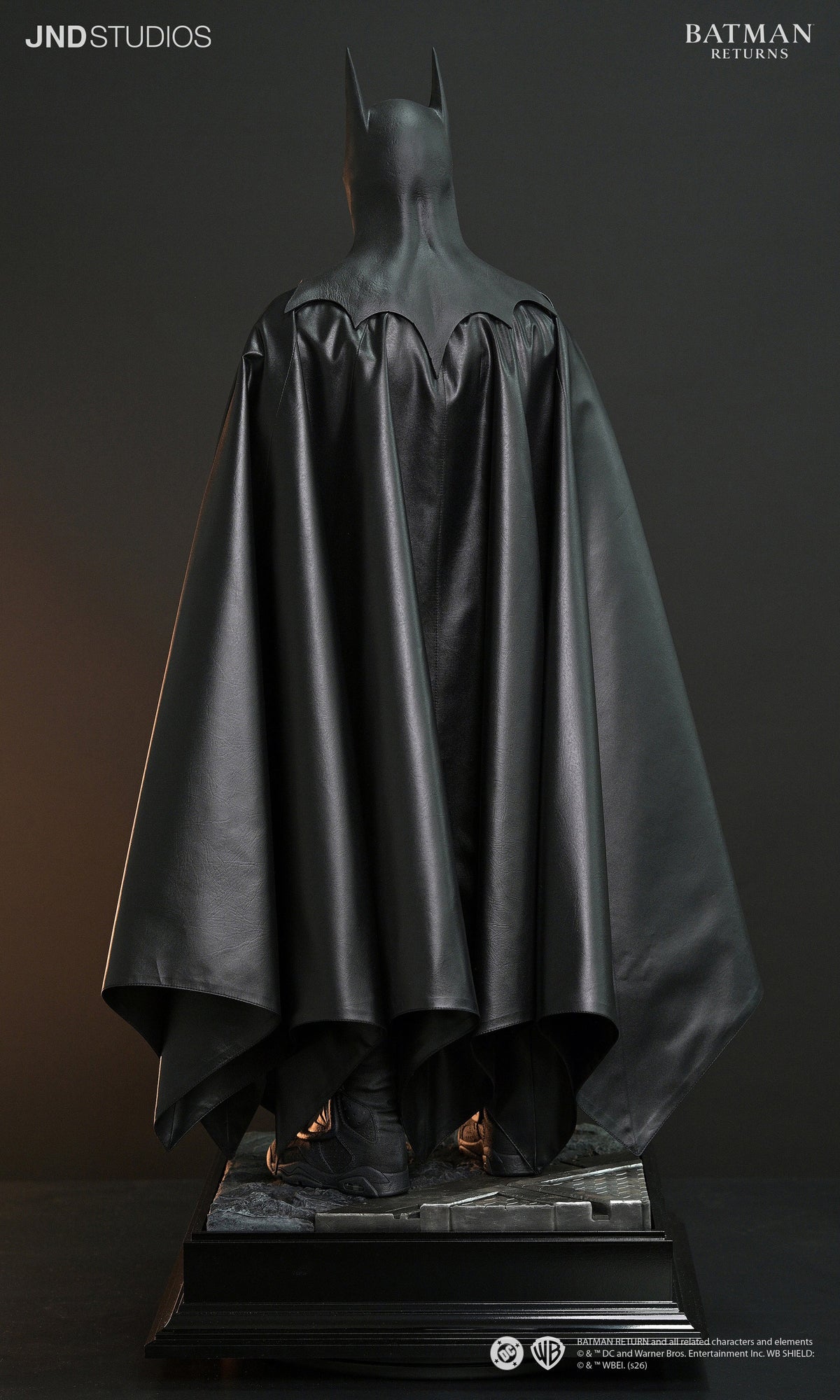 DC Batman Returns (1992): Batman Dual Set with Bust 1/3 Scale