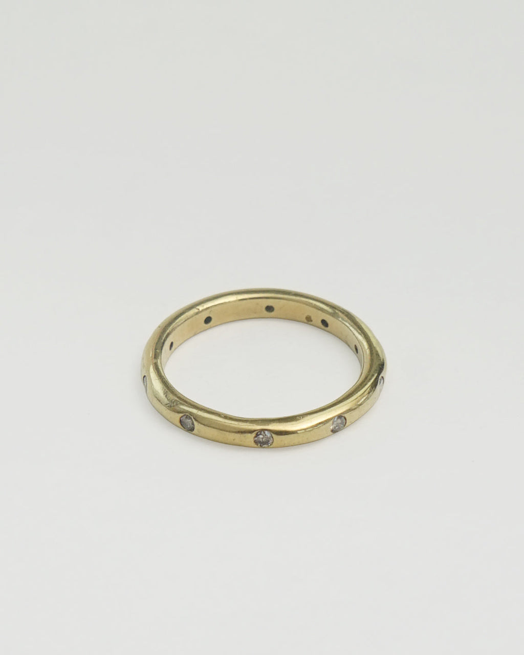 14k Gold Band Ring w/ Diamond / Size: 7.25