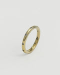 14k Gold Band Ring w/ Diamond / Size: 7.25