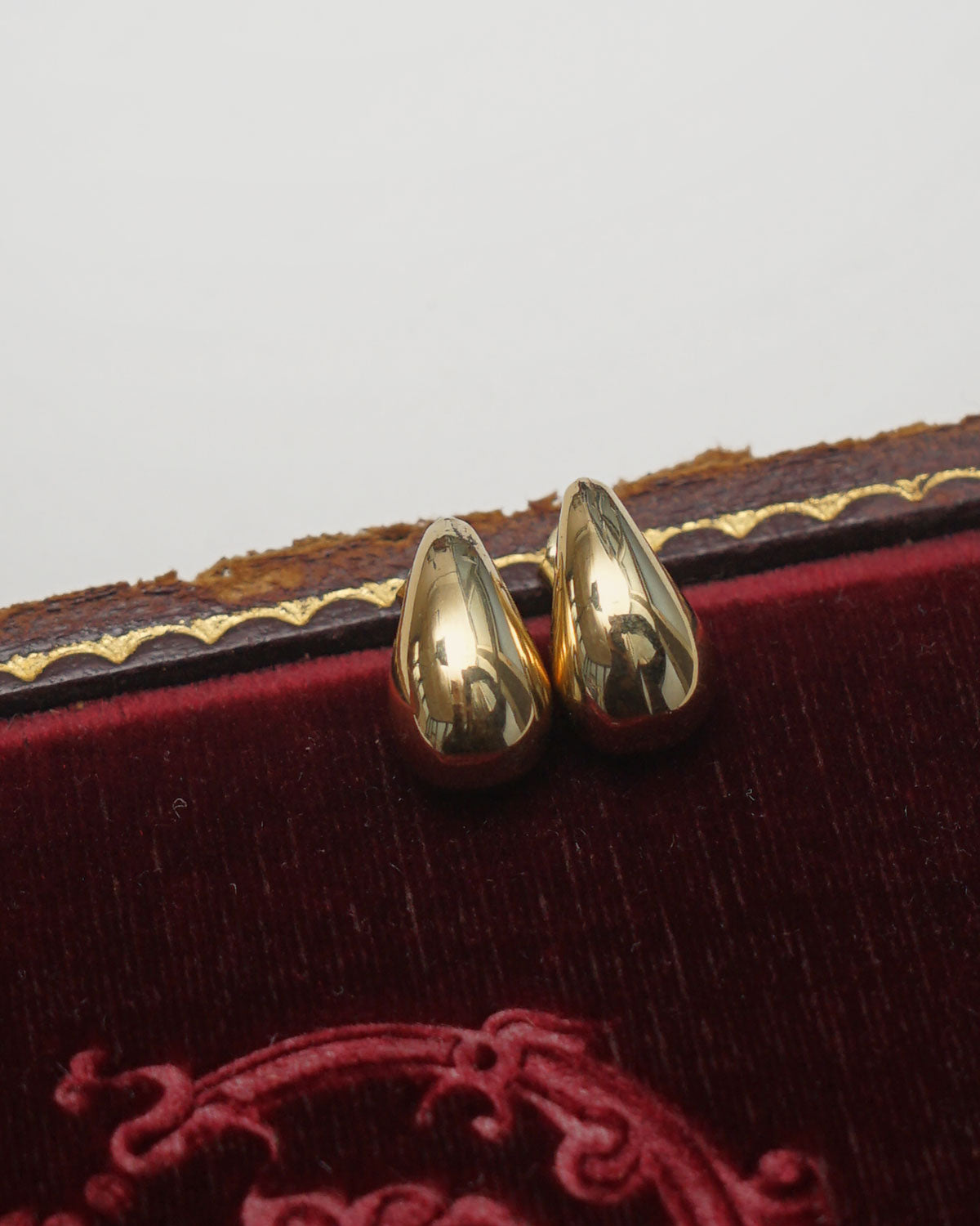 14k Gold Teardrop Earrings