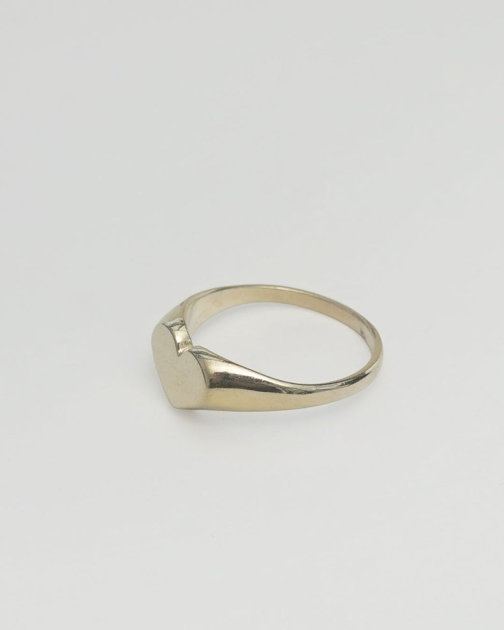 14k Gold Heart Signet Ring / Size: 6.25
