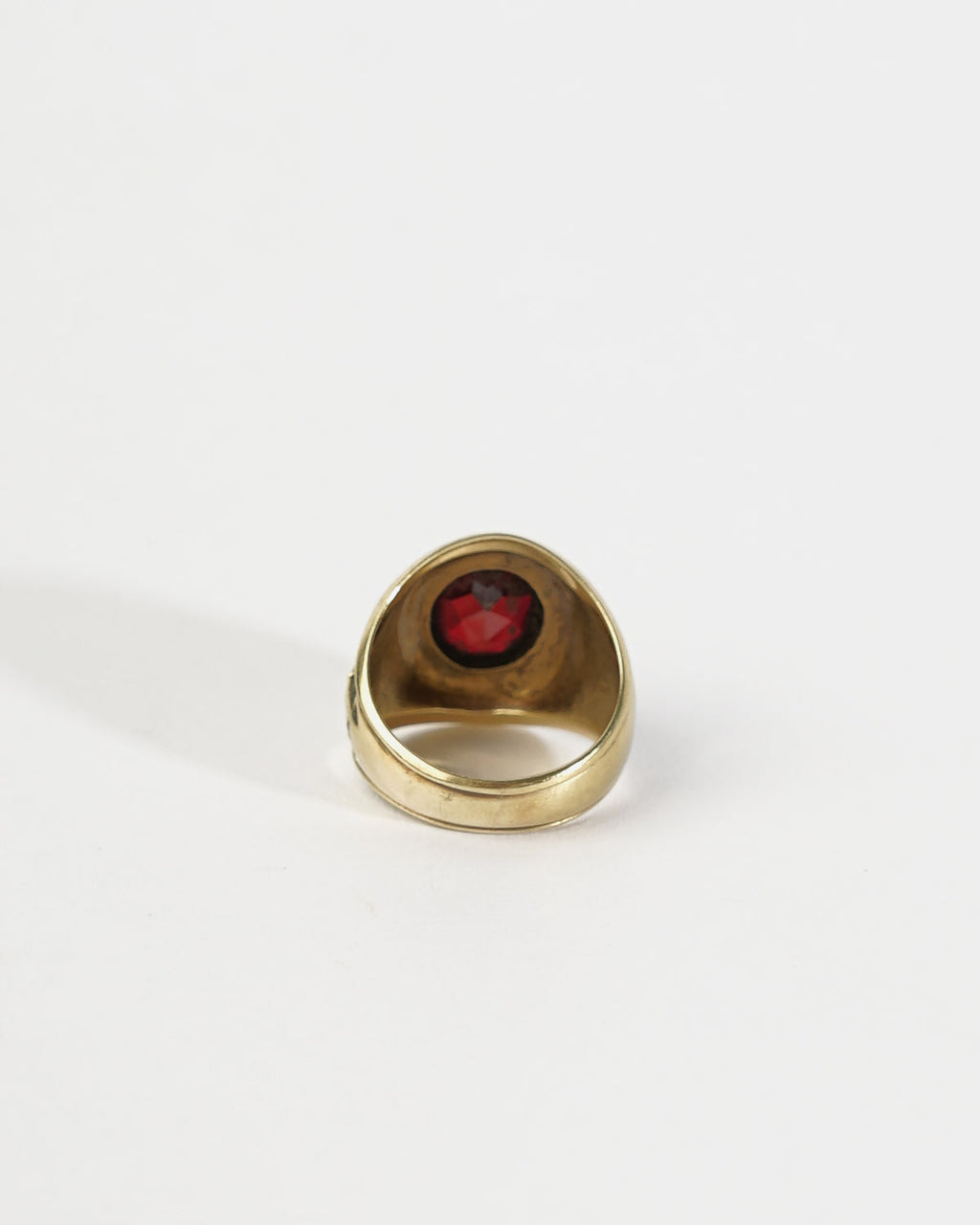 14k Gold Brooklyn College Ring w/ Red Stone / Size: 10