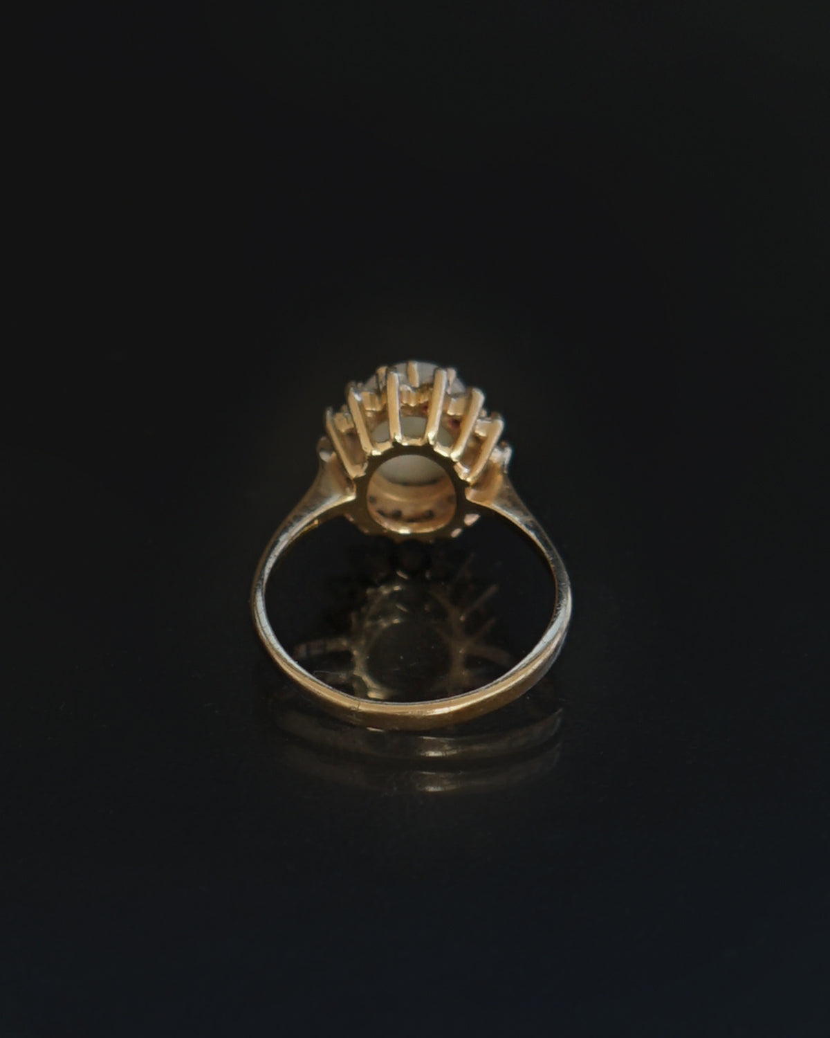 14k Gold Ring w/ Opal & Diamond / size: 8