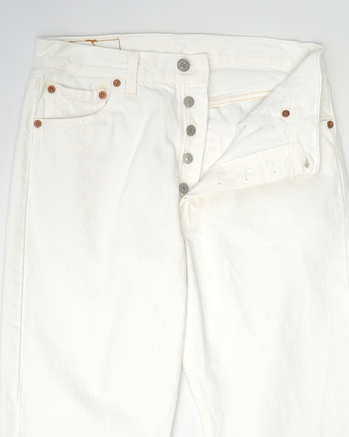 501 Straight Fit White Denim Pants / size: 29