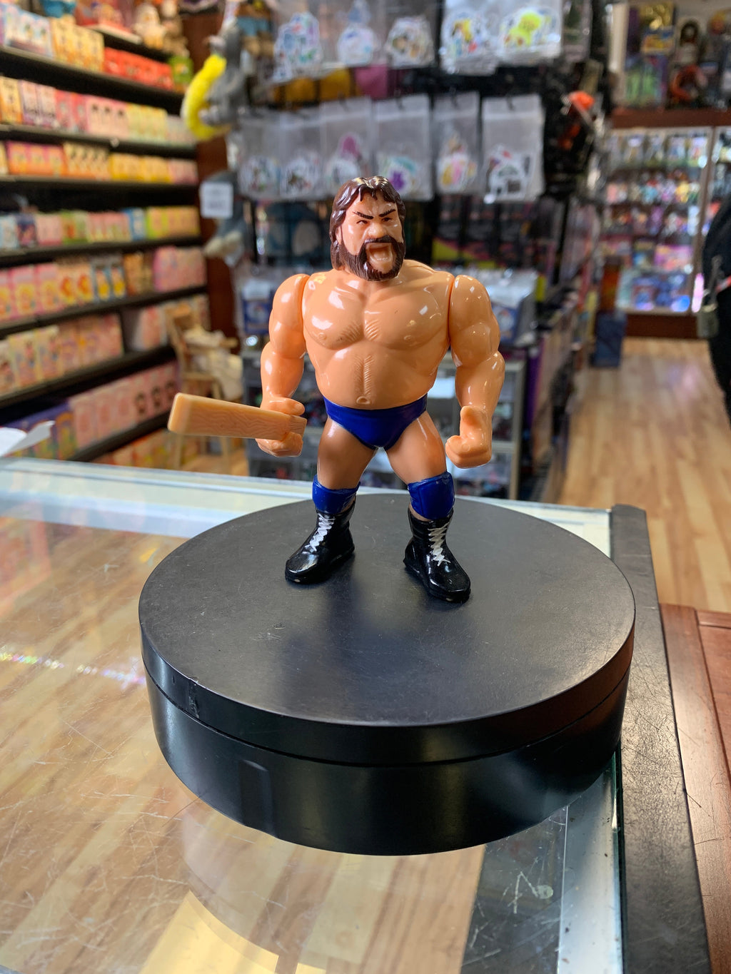 Hacksaw Jim Duggan with Wood 9057 (Vintage WWF WWE, Hasbro)
