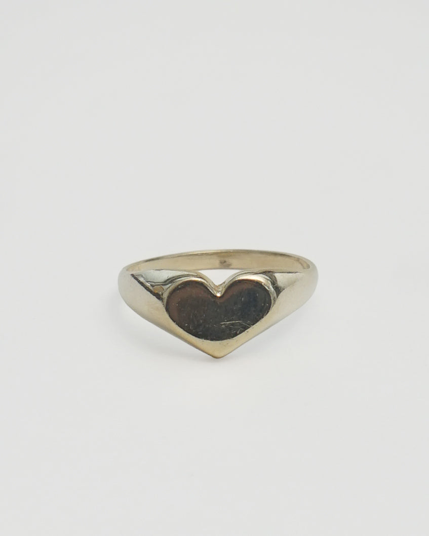 14k Gold Heart Signet Ring / Size: 6.25