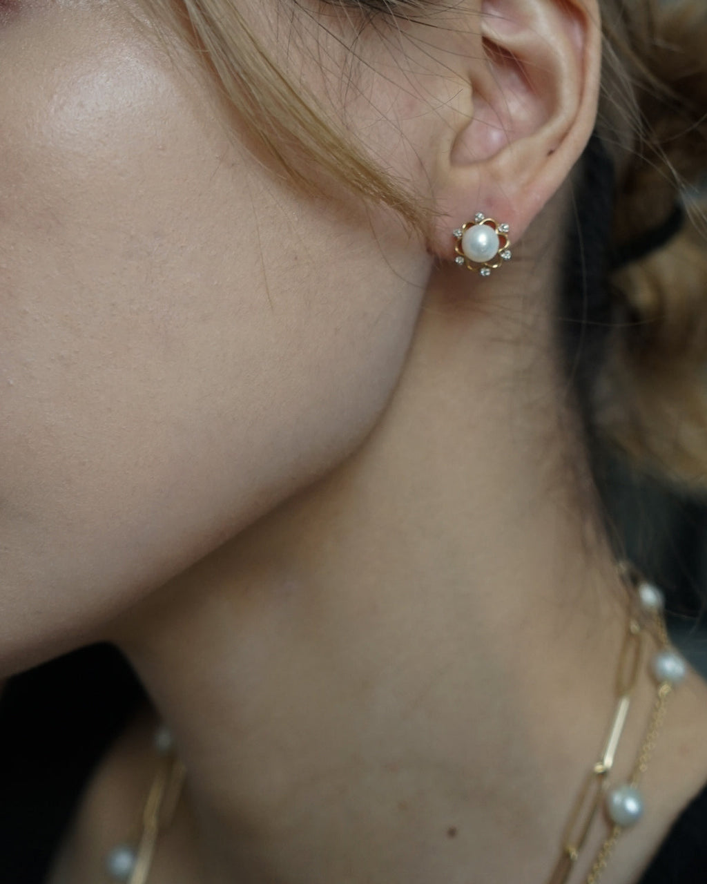 14k Gold x Pearl / Diamonds Earring