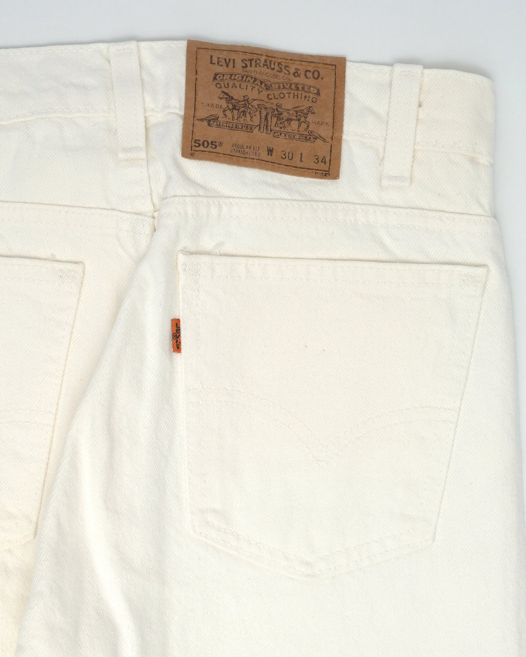 505 Tapered Fit White Denim Pants / size: 31
