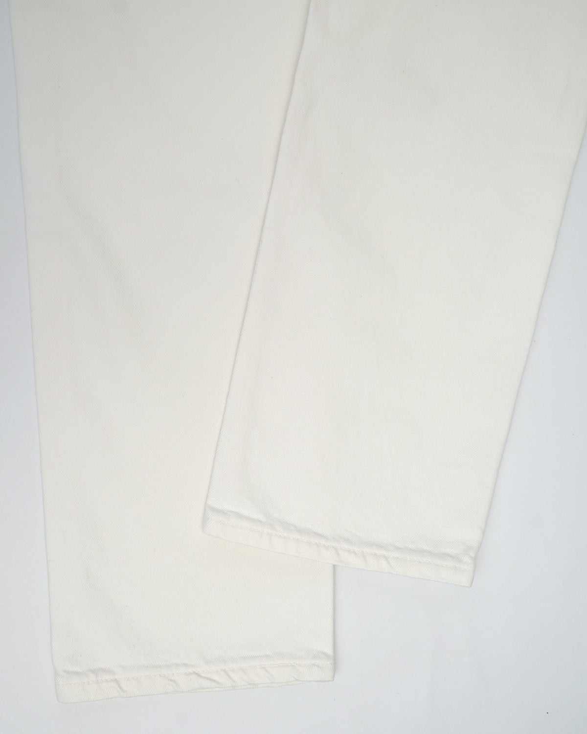 501 Straight Fit White Denim Pants / size: 30