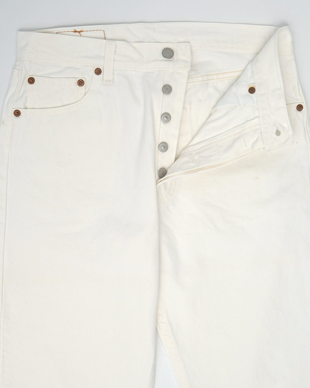 501 Straight Fit White Denim Pants / size: 30