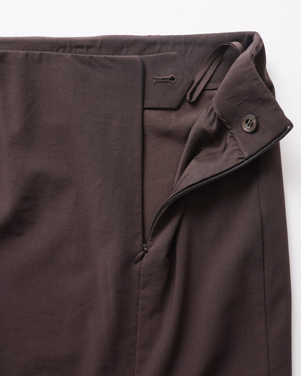 Back Slitted Midi Skirt / Size: W28