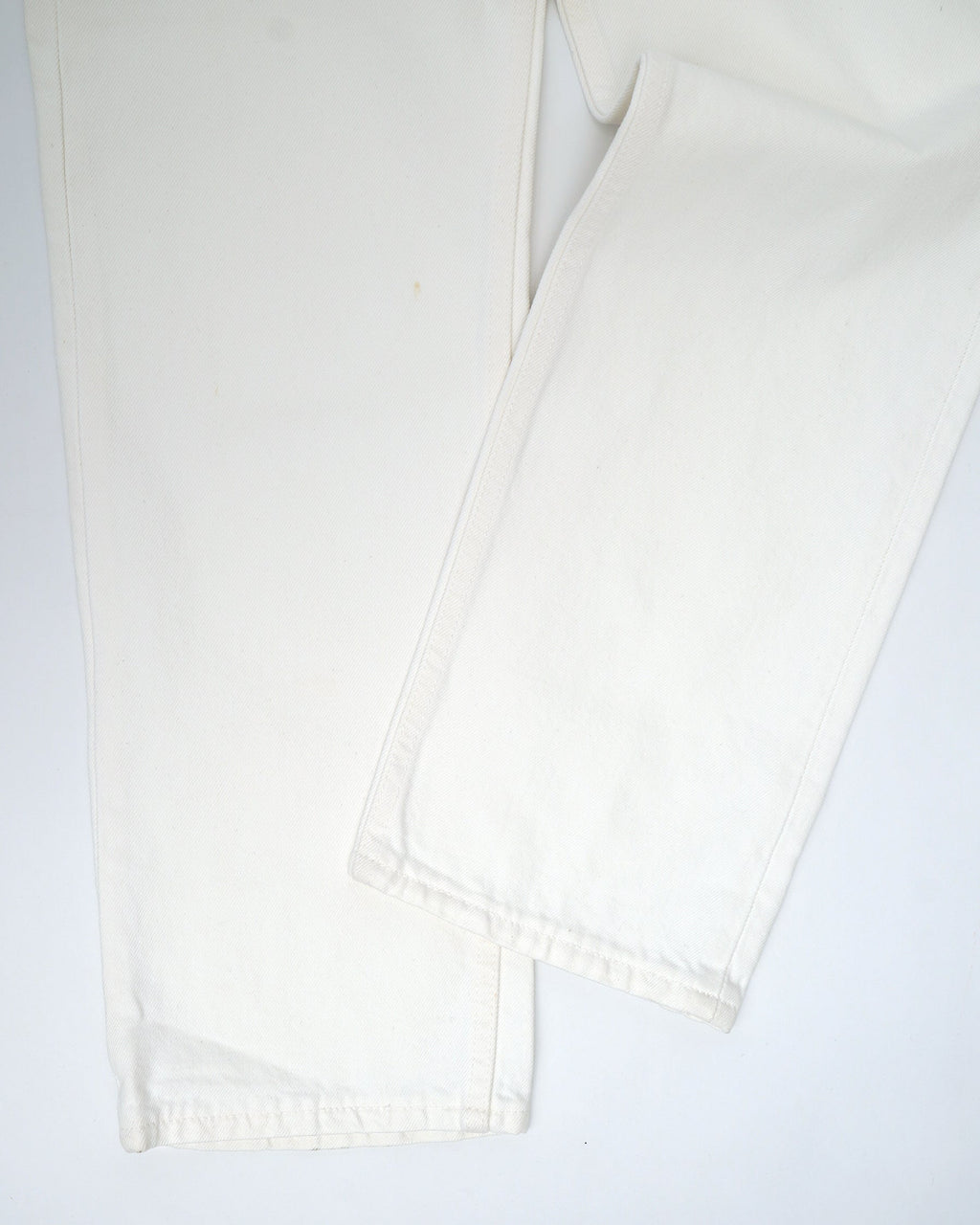 501 Straight Fit White Denim Pants / size: 30