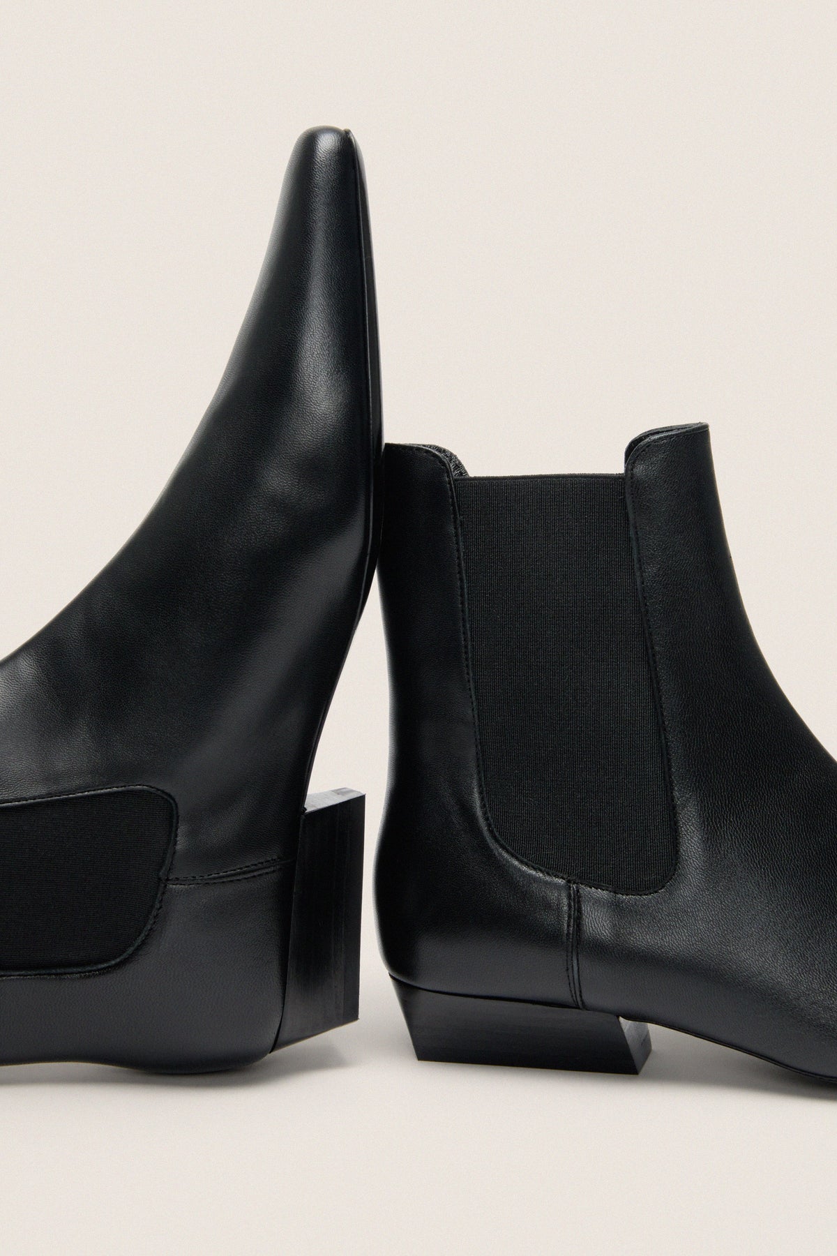 Black Wally Chelsea Boot