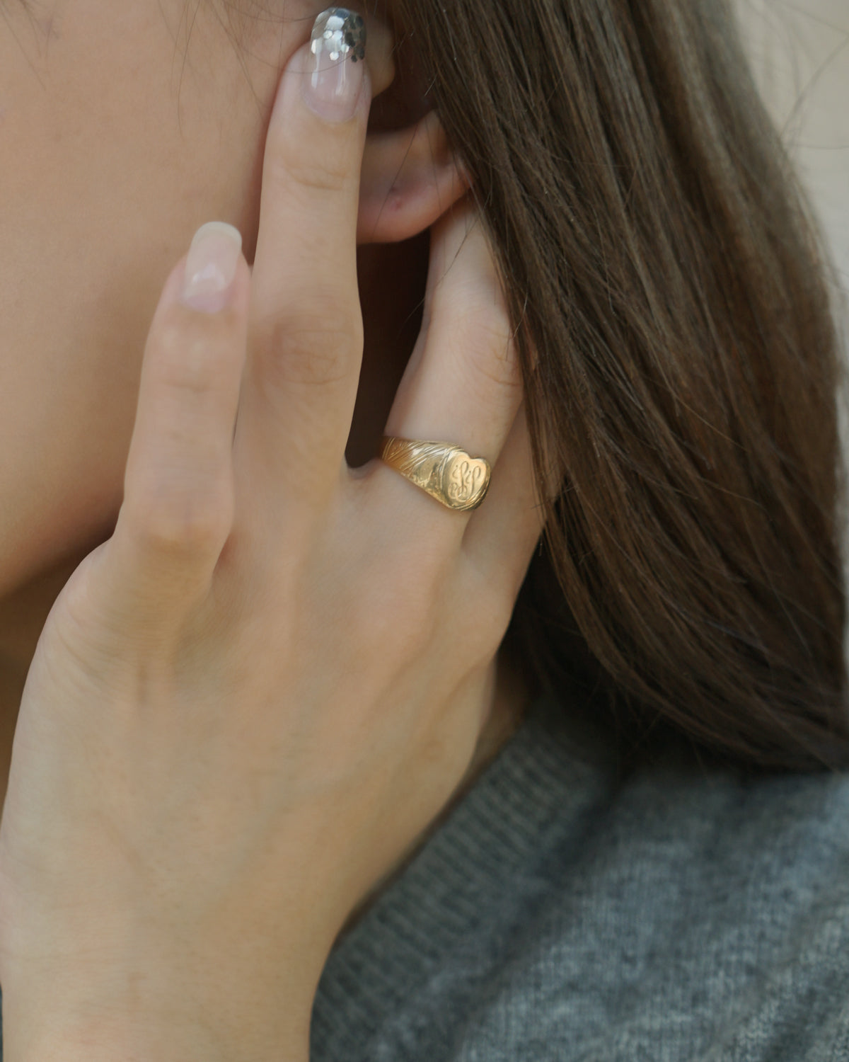 14k Gold Ring / size: 5.75