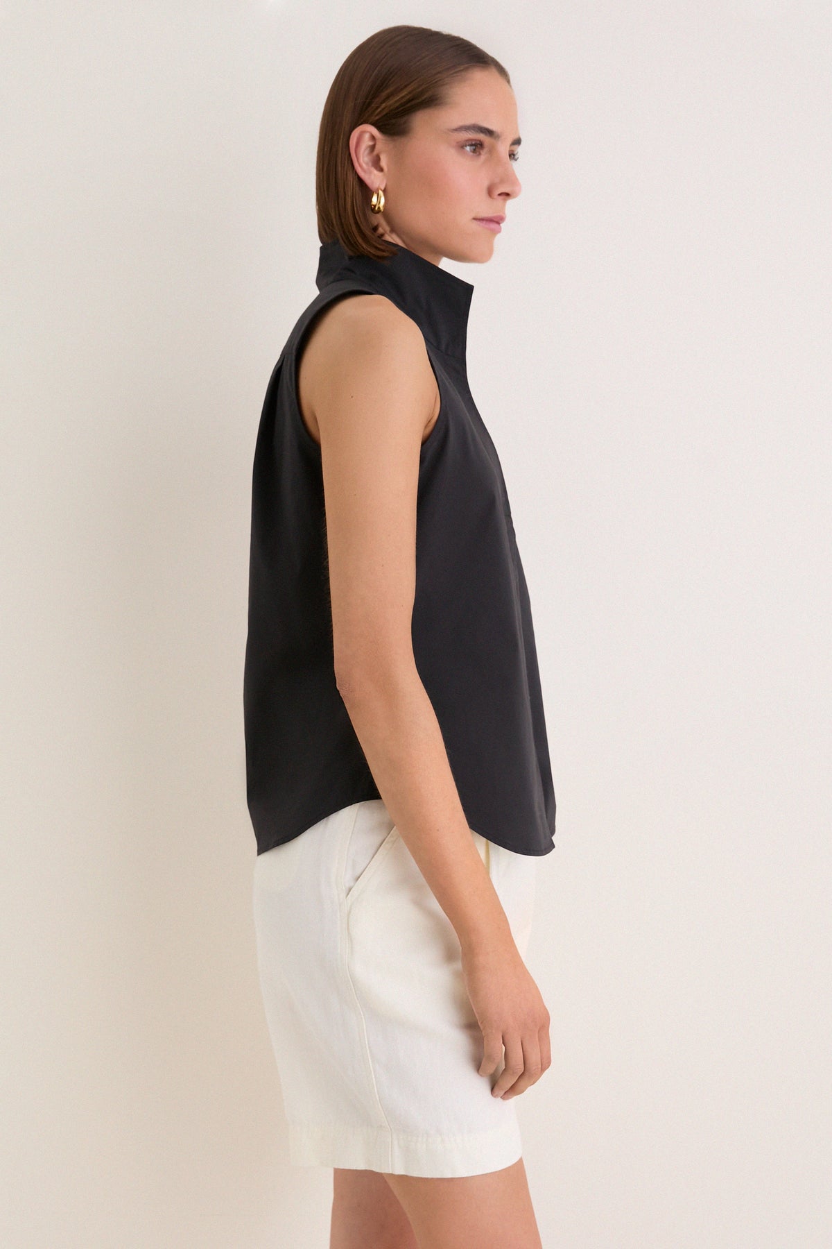 Black Sleeveless Bessette Button Down