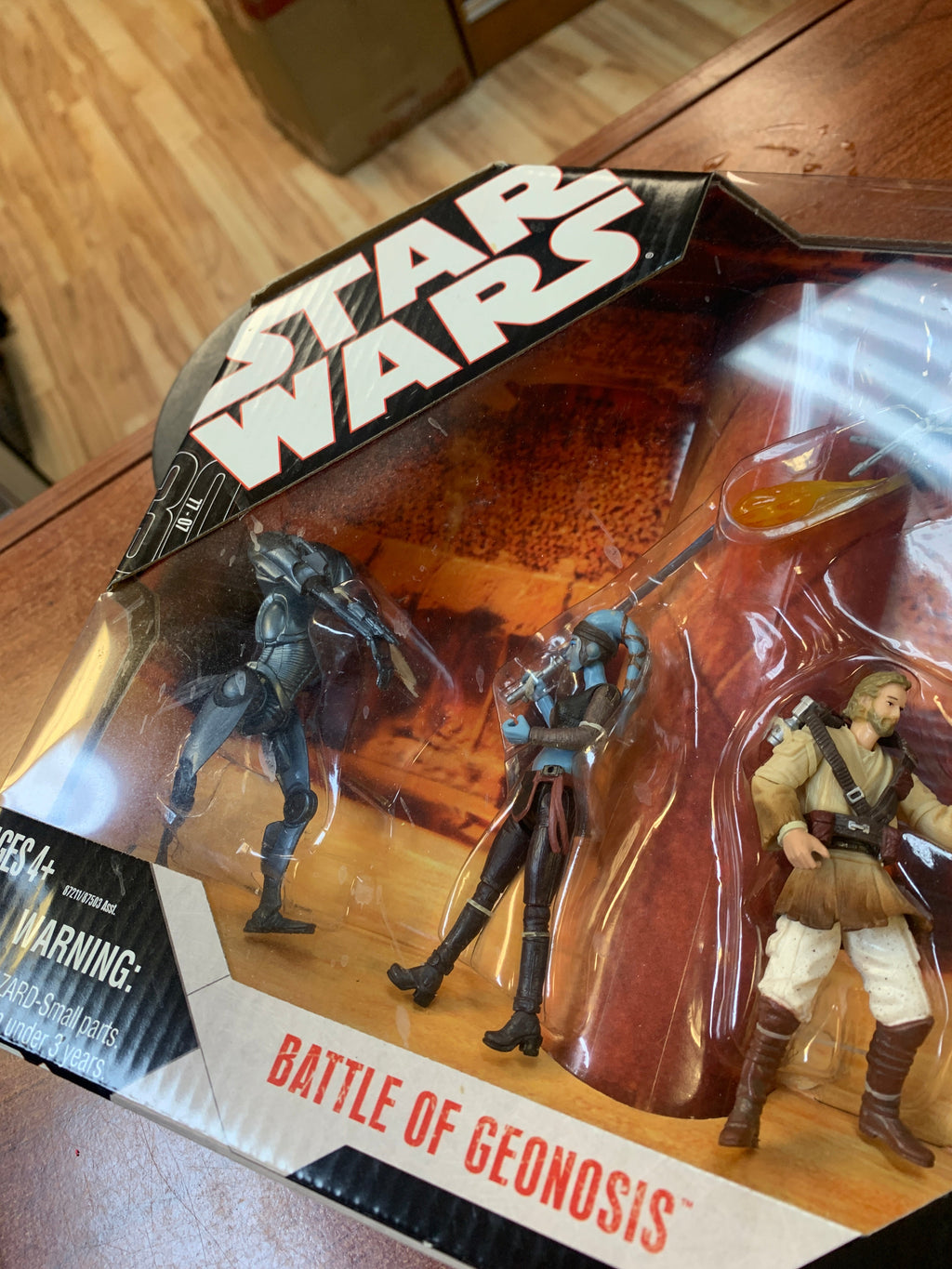 Battle of Geonosis  (Star Wars Battle Packs, Hasbro) **SEALED**