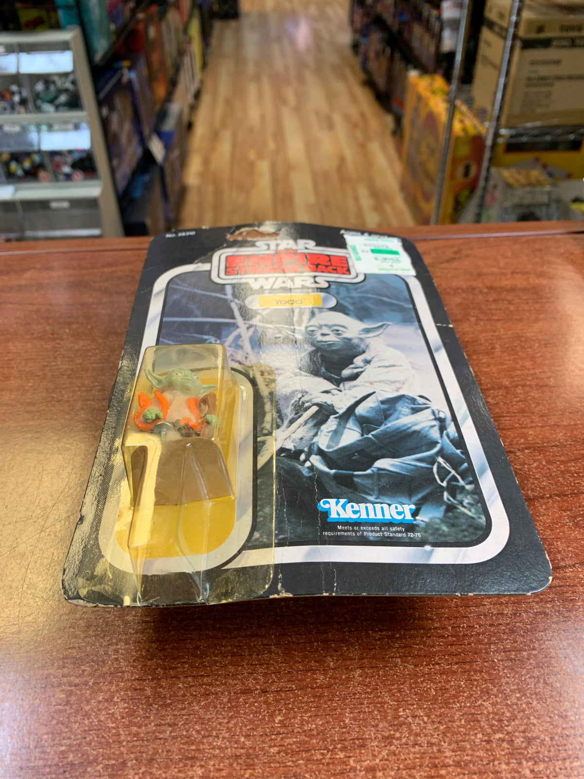 Yoda ESB 32B  (Vintage Star Wars, Kenner) SEALED