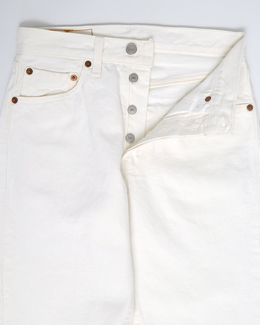 501 Straight Fit White Denim Pants / size: 26