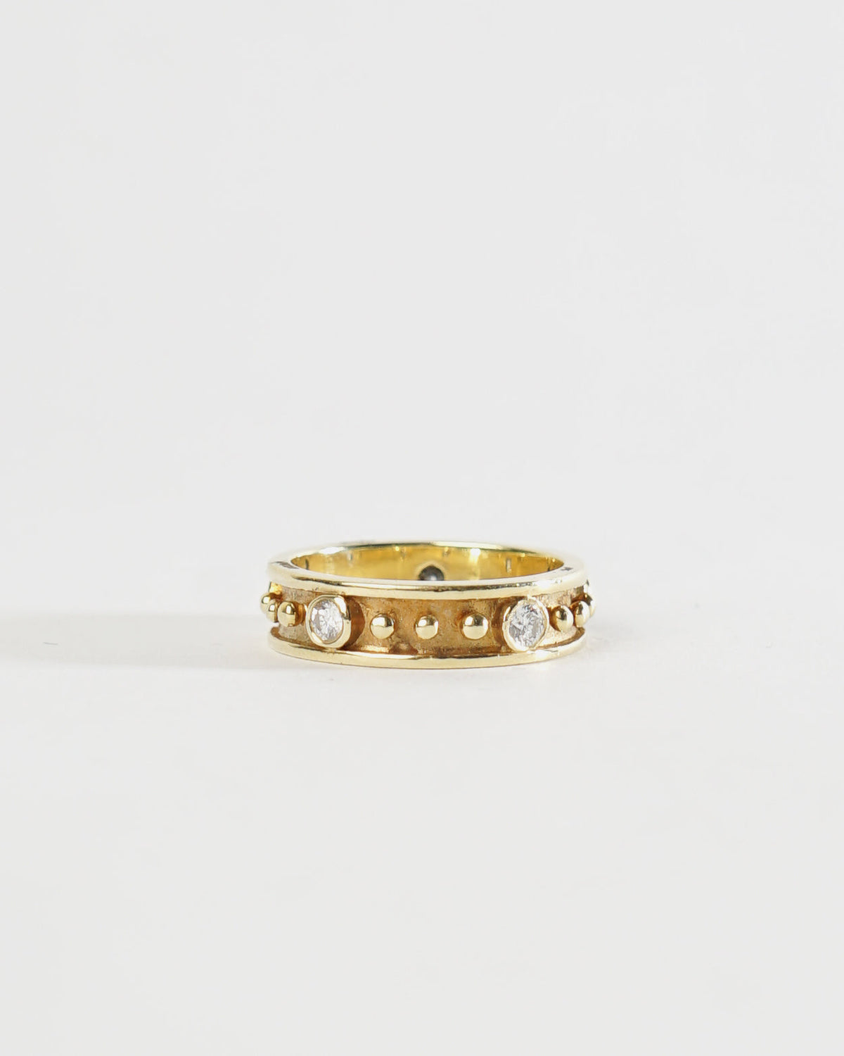 14k Gold Ring w/ Diamonds / size: 8