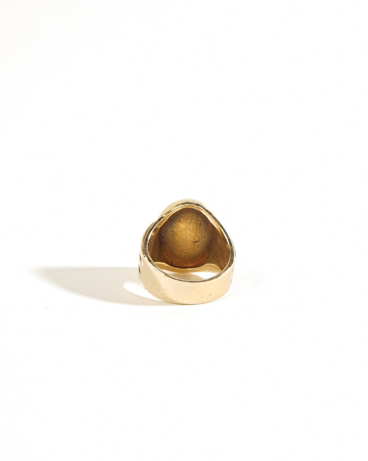 14k Gold Signet Ring / Size: 7