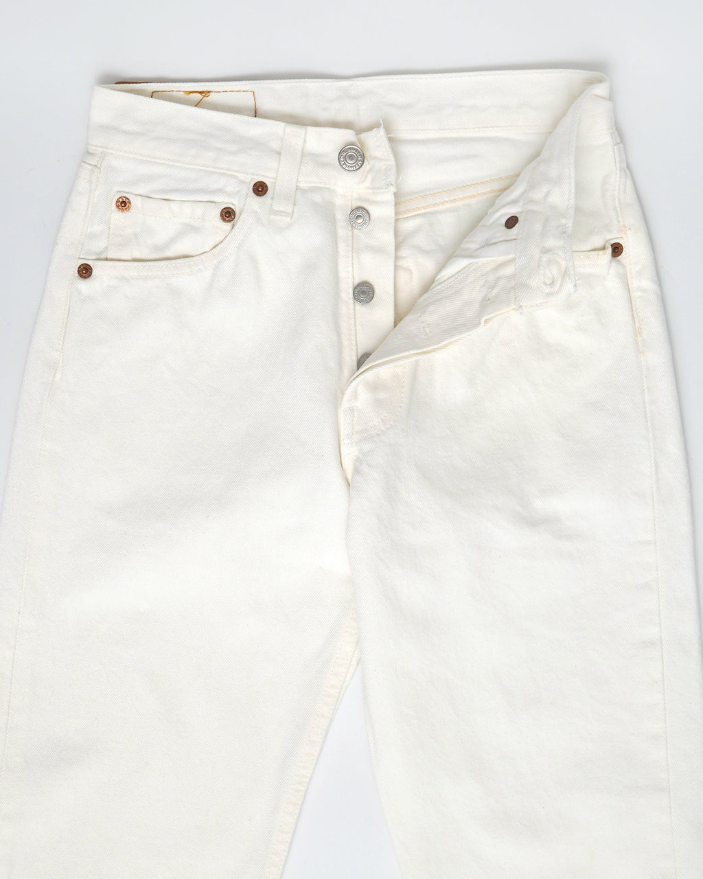 501 Straight Fit White Denim Pants / size: 26