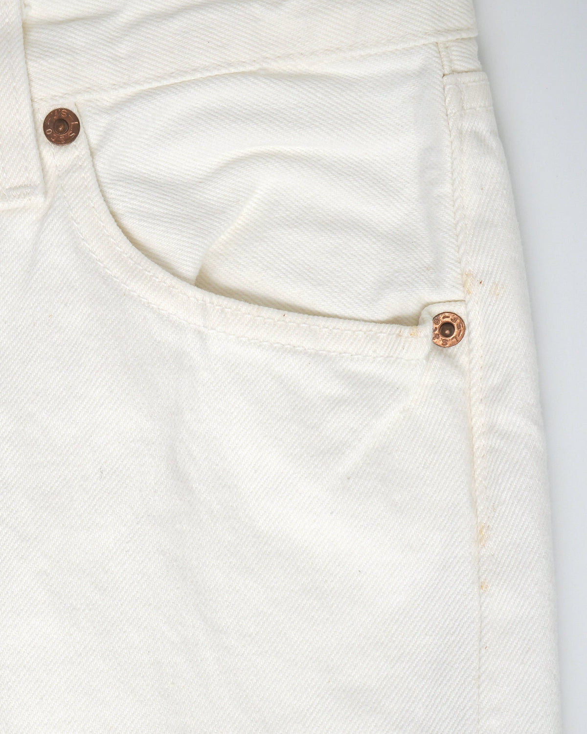 501 Straight Fit White Denim Pants / size: 26