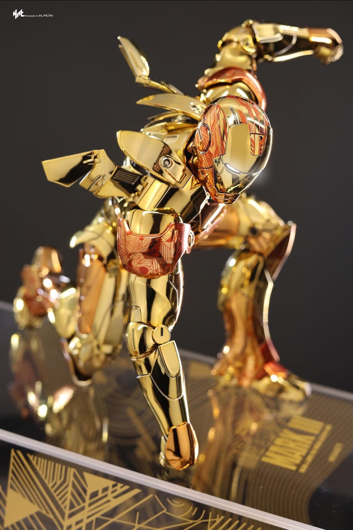 READY🔥Hot Toys MMS848d78 Iron Man Mark III (Golden & Copper Gold Version) Special Edition [Hot Toys Exclusive]