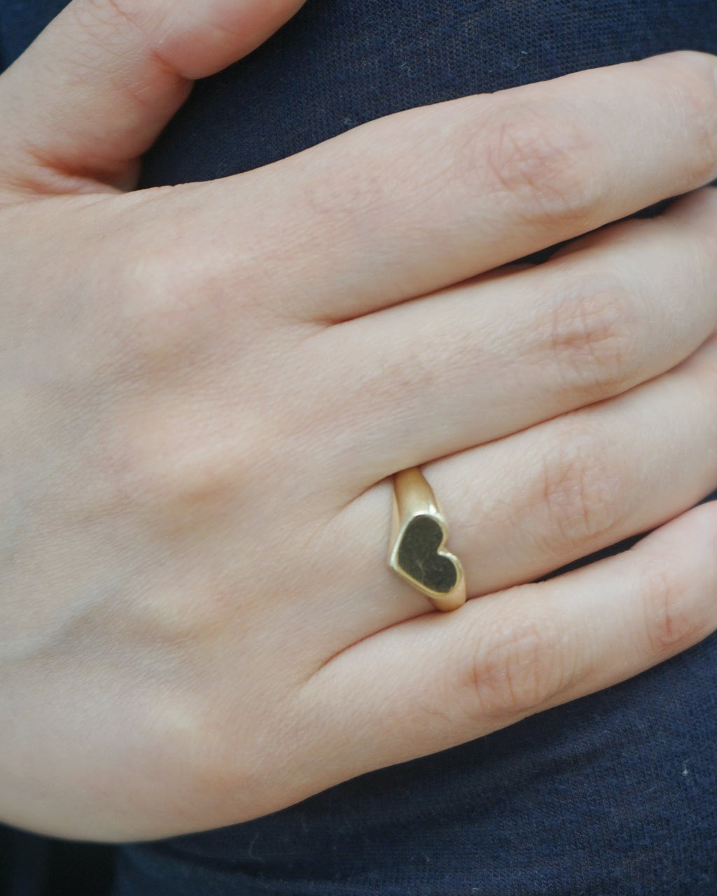 14k Gold Heart Signet Ring / Size: 6.25