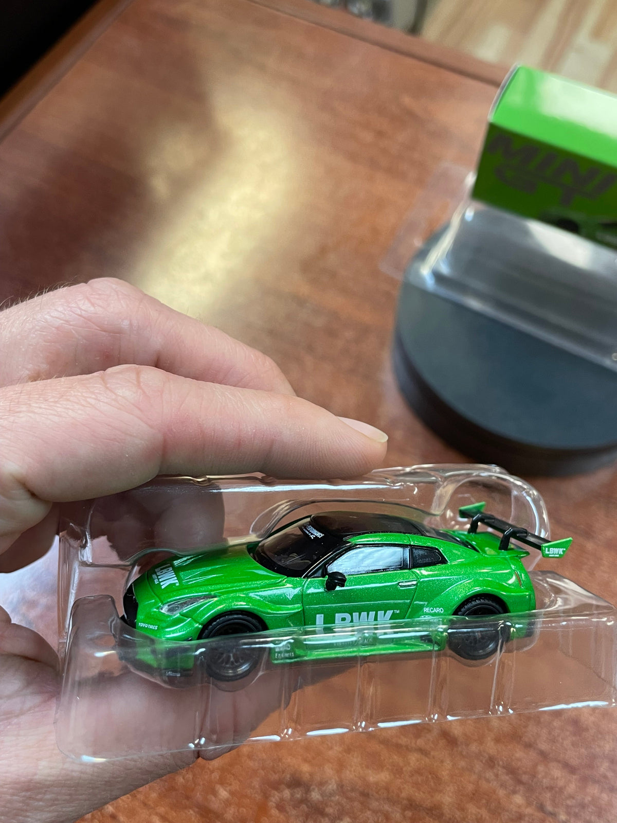 Apple Green Silhouette Nissan 35GT-RR (Mini GT, Diecast )