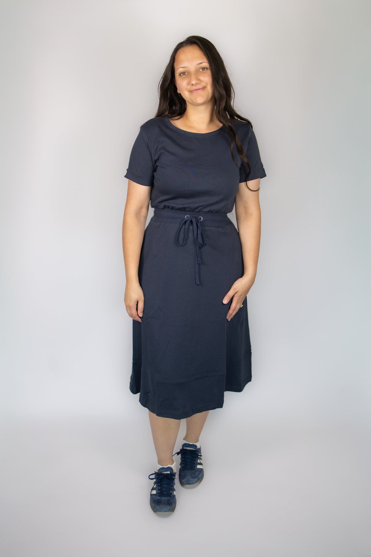 Mia Casual Midi Dress in Navy