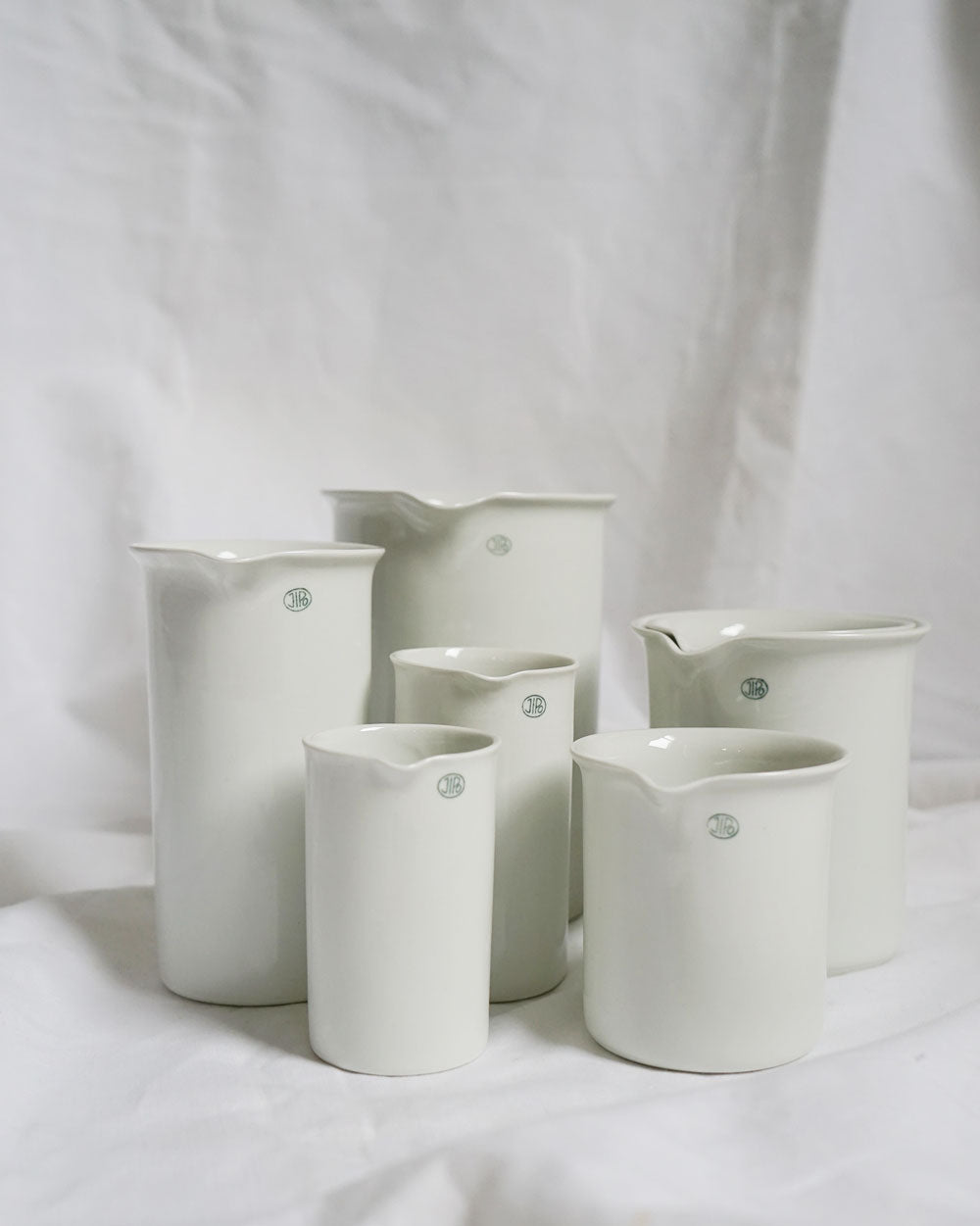 Beaker Low Spout / 227/2