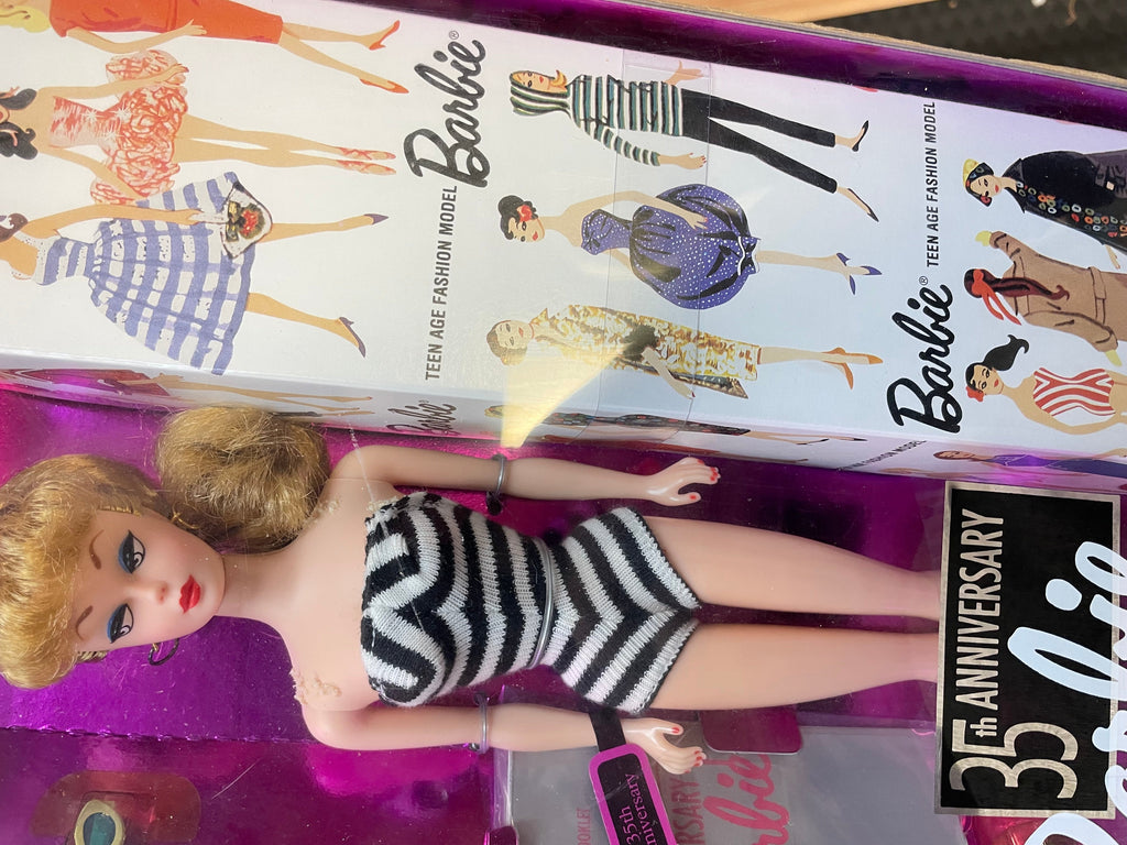 35th Anniversary Blonde #11590 (Vintage Barbie, Mattel) **SEALED**
