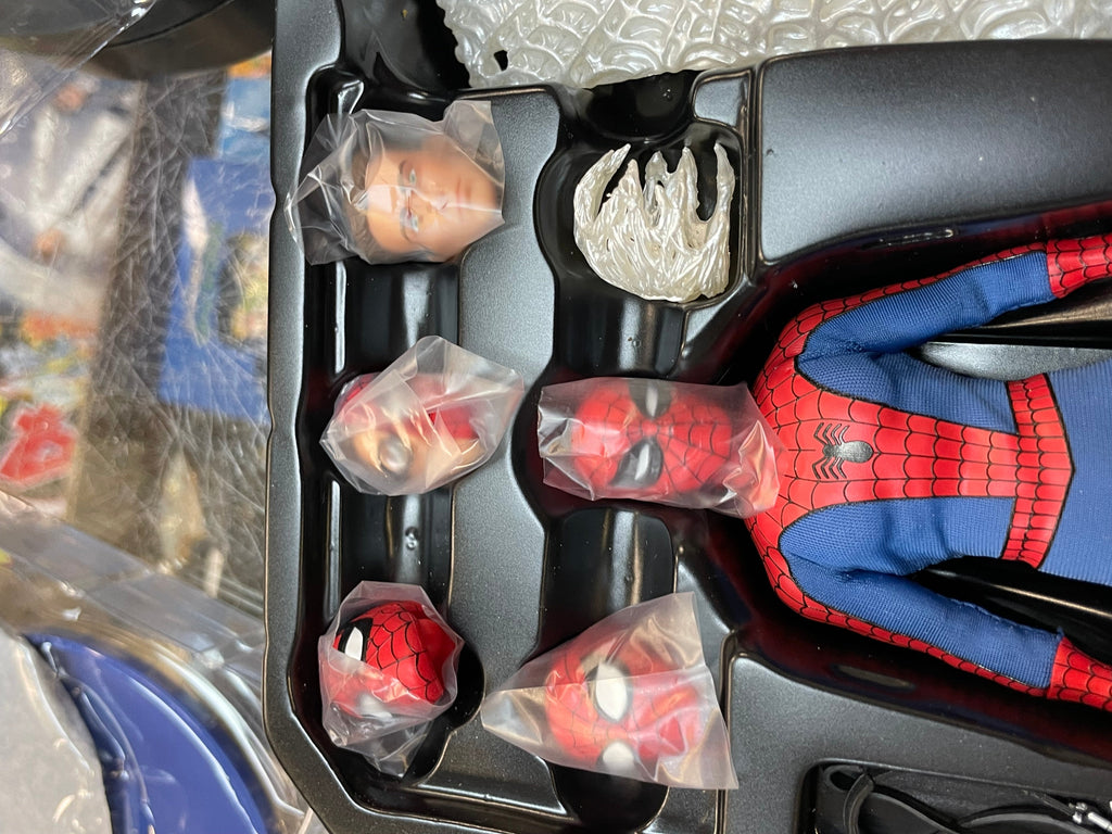 Amazing Spider-Man (Mezco One:12, Marvel) **COMPLETE**