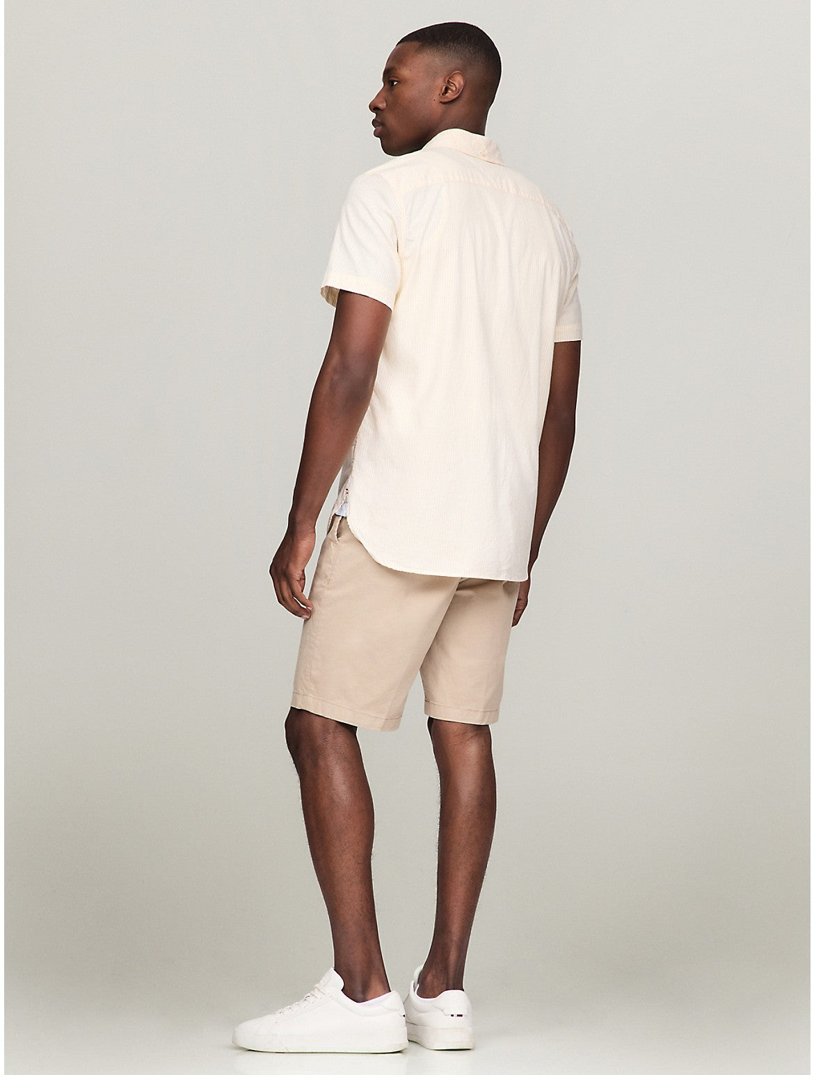 Tommy Hilfiger Men's Regular Fit Stripe Short-Sleeve Oxford Shirt