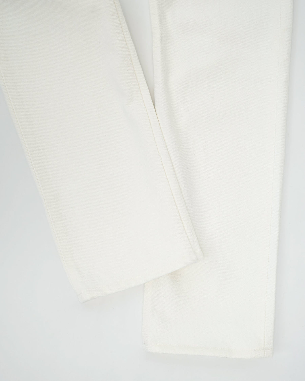 501 Straight Fit White Denim Pants / size: 27