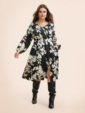 Overlap Collar Silhouette Floral Print Gathered Dress