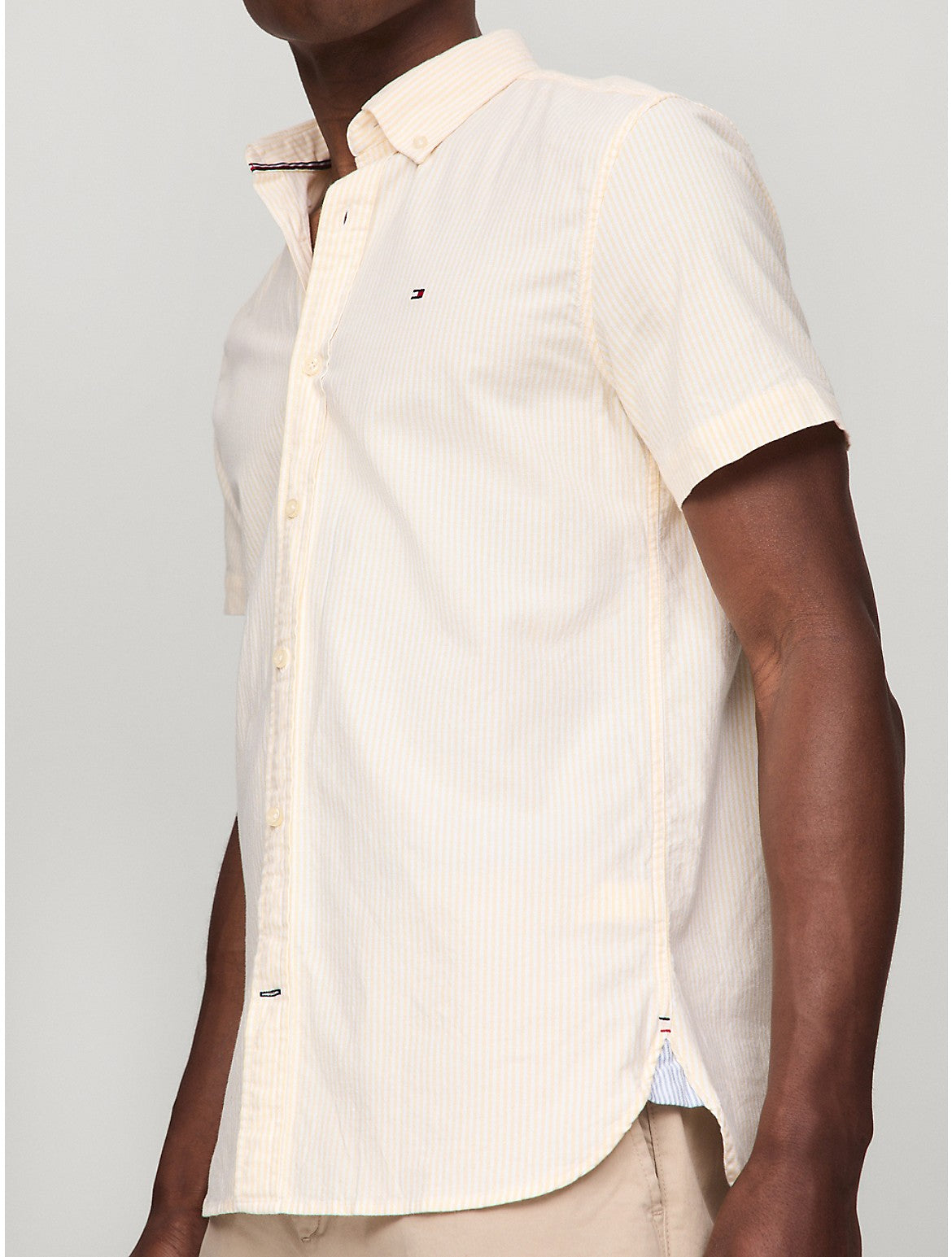 Tommy Hilfiger Men's Regular Fit Stripe Short-Sleeve Oxford Shirt