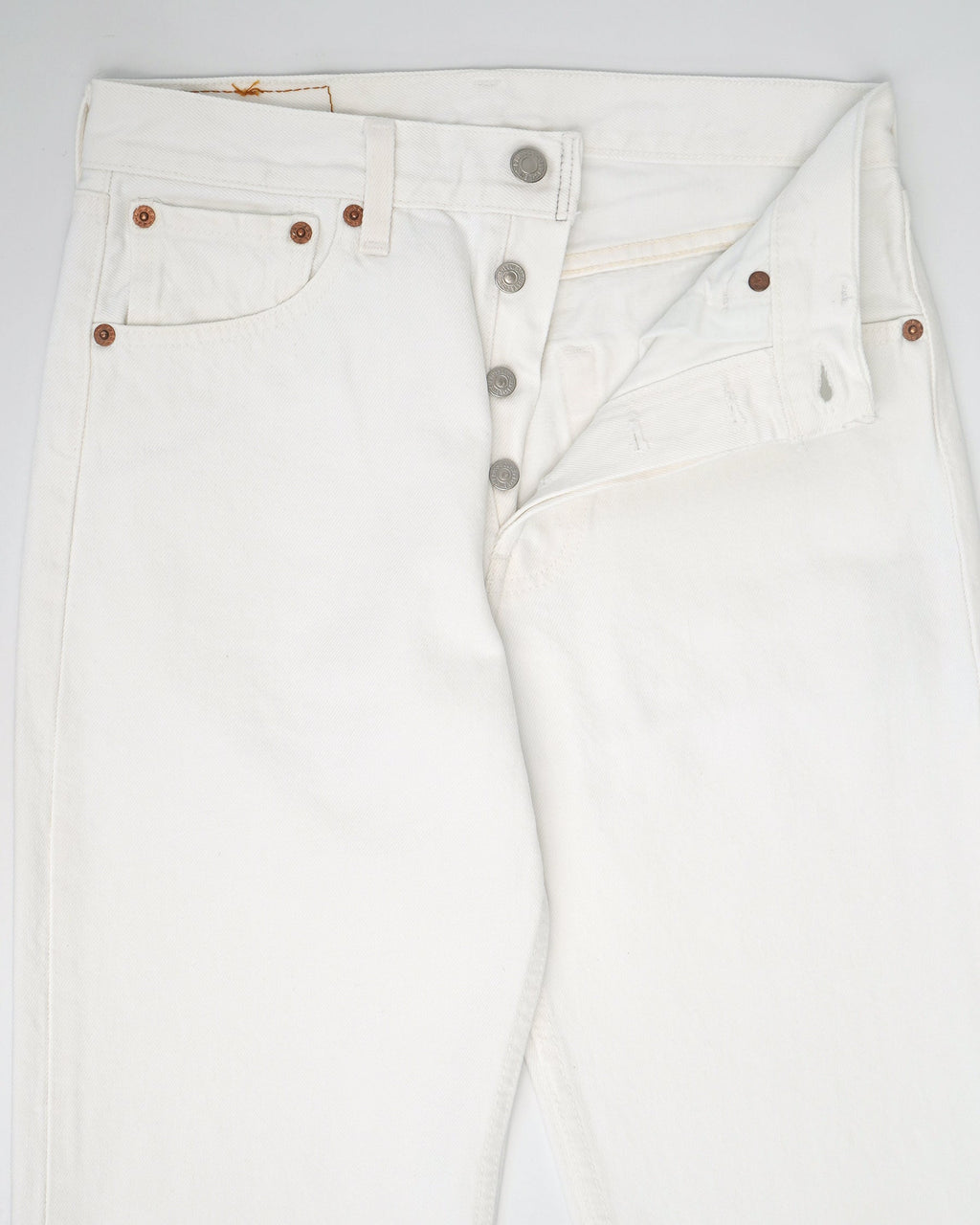 501 Straight Fit White Denim Pants / size: 28