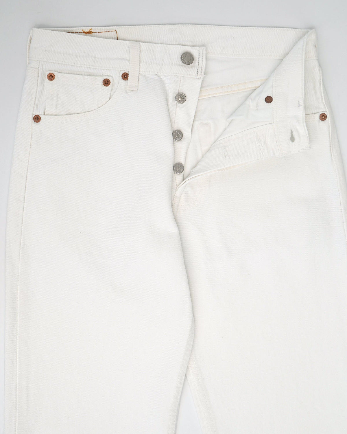 501 Straight Fit White Denim Pants / size: 28