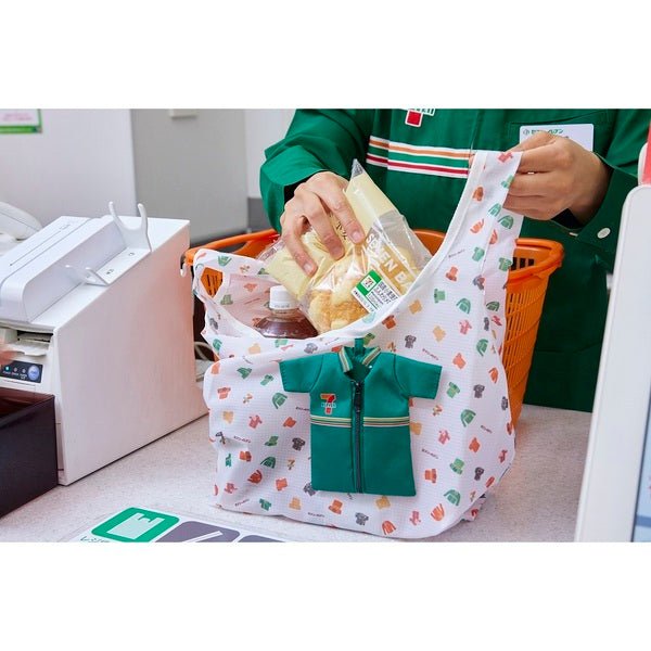 7-Eleven 50周年纪念FANBOOK 第5代制服款 附环保袋收纳袋