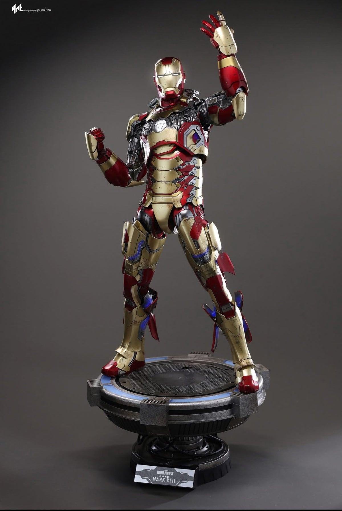 READY🔥Hot Toys MMS759D66B Marvel Ironman 3 Ironman Mark 42 (2.0) 1/6 Scale Collectible Figure (Deluxe Version) Special Edition