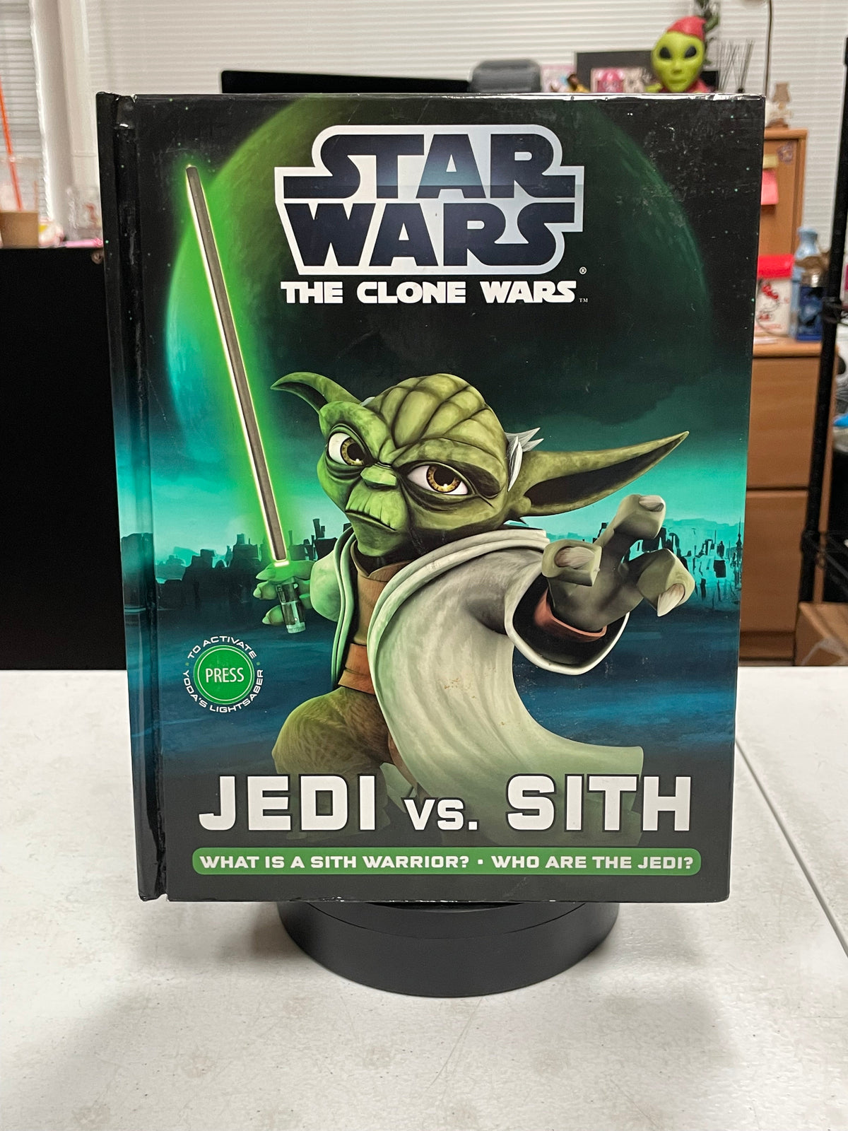 Star Wars The Clone Wars Jedi VS Sith (DK Publishing, Hardback)