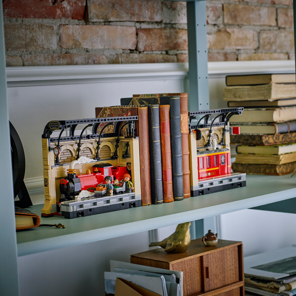 Book Nook - Hogwarts Express LEGO®