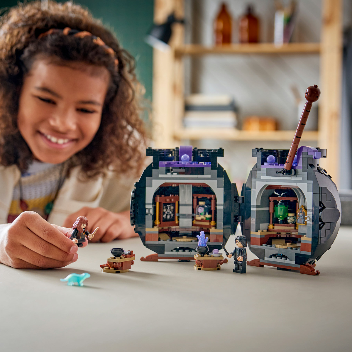 Cauldron - Secret Potions Classroom LEGO®