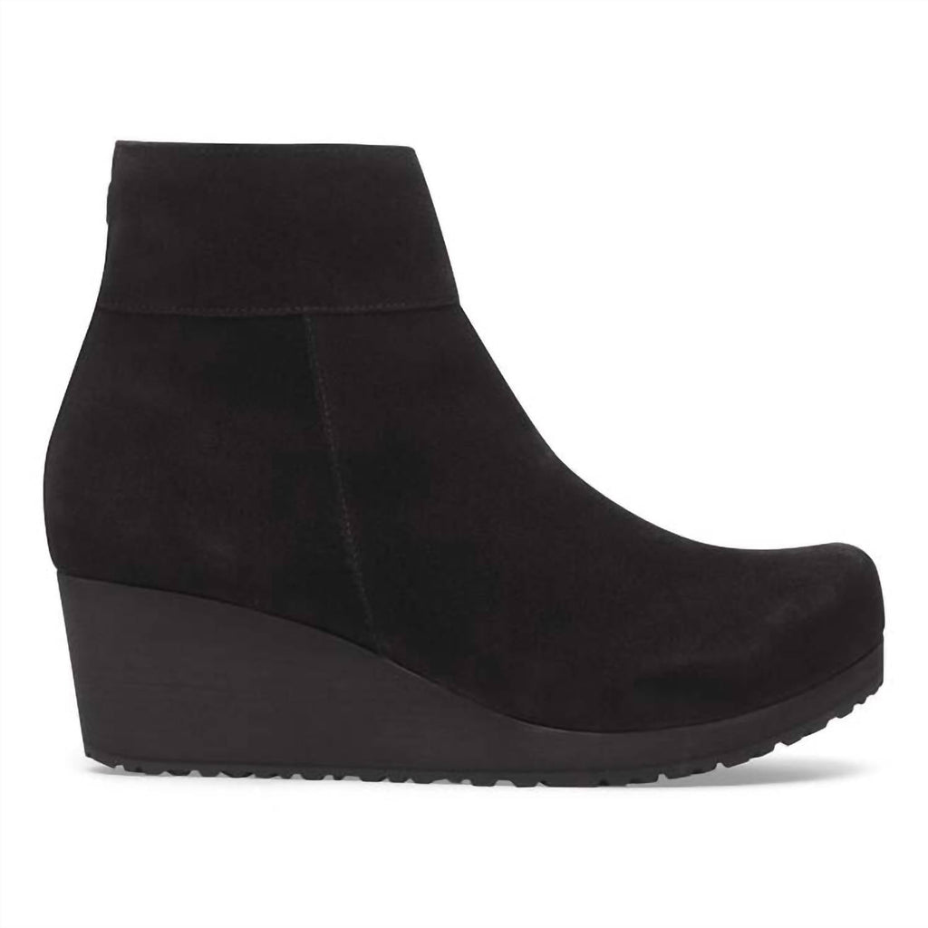 Women's Ebba Side Zip Cork Wedge Boot In Black