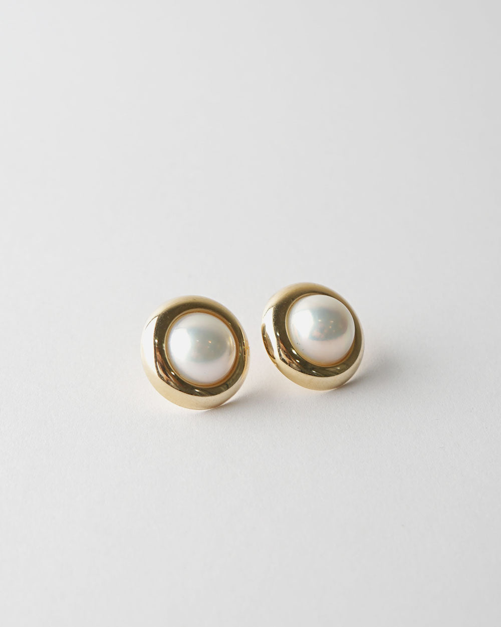 14k Gold Earrings w/ Pearl